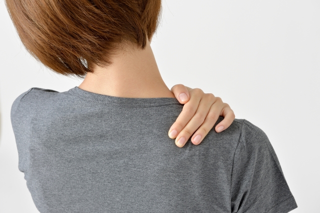 肩こりの原因（２）｜どうして肩こり・首こりが発生するの？ 凝りが発生する根本的な原因と仕組み